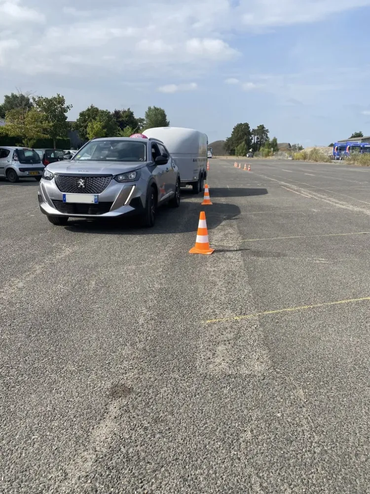 Auto-moto-école à Chambray-lès-Tours, en Indre-et-Loire (webp